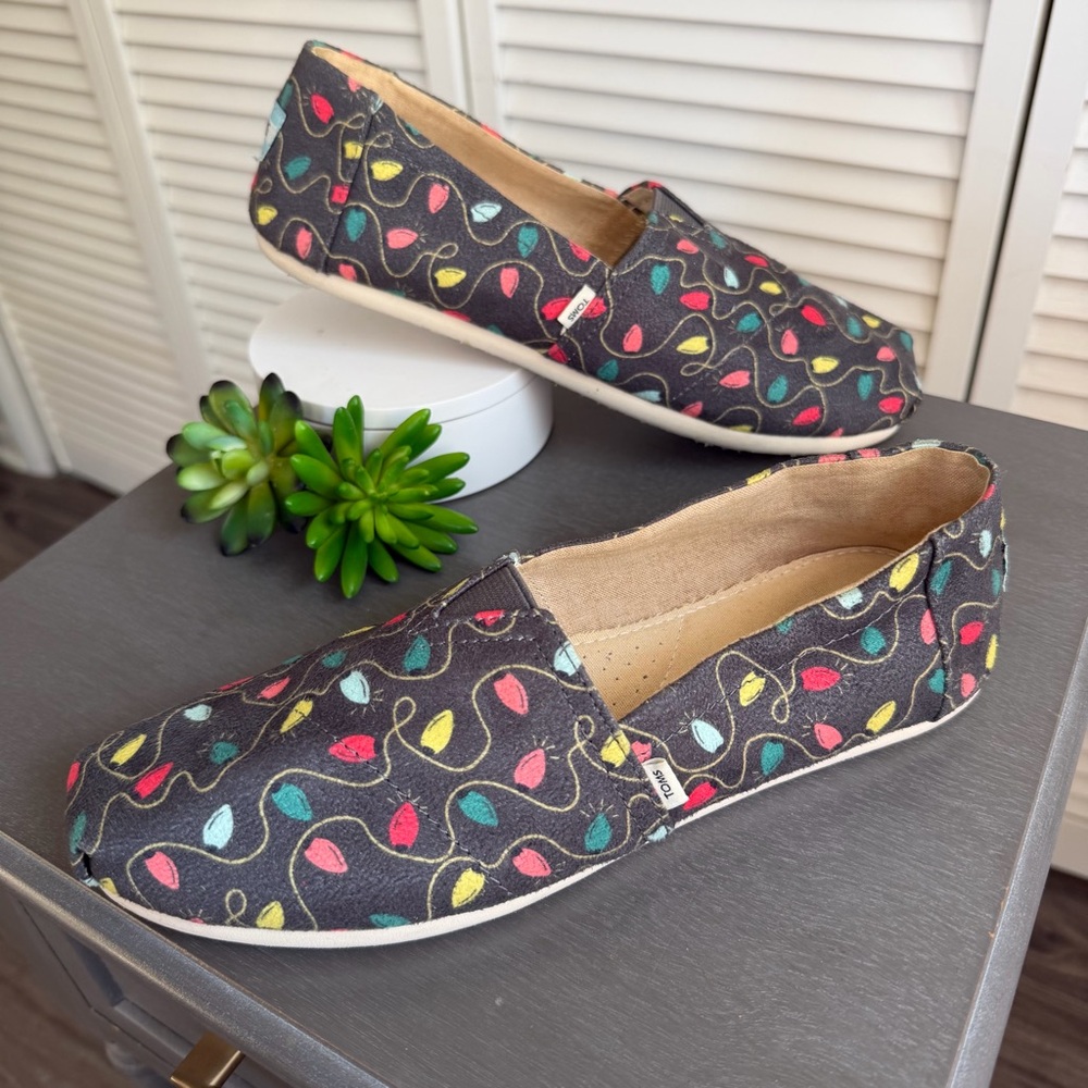 Toms Flats Christmas Lights Print Gray sz 9